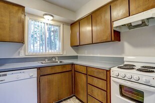 18140 SW Shaw St in Beaverton, OR - Building Photo