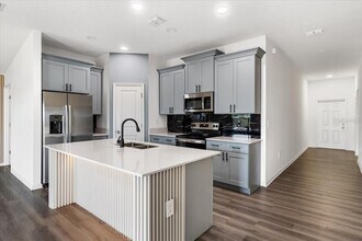 946 Laurel Vw Wy in Groveland, FL - Building Photo - Building Photo