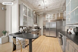 54 N Moore St in New York, NY - Building Photo - Building Photo