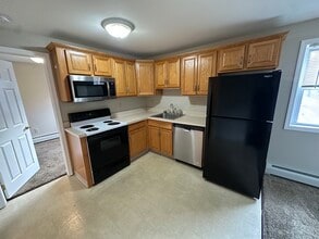 49 Tappan St in Baldwinsville, NY - Building Photo - Building Photo