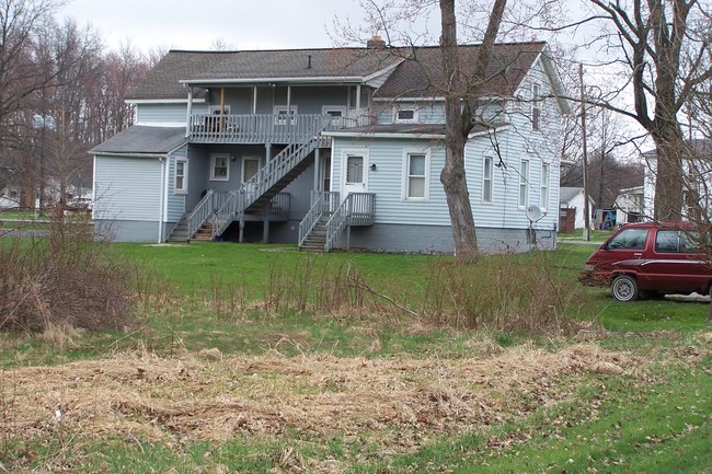 150-158 S Maple St in Orwell, OH - Building Photo - Building Photo