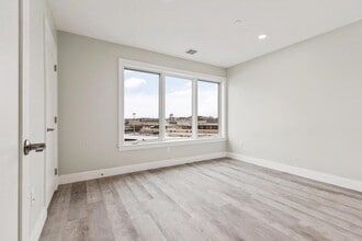 200 Old Colony Ave, Unit 100 in Boston, MA - Building Photo - Building Photo