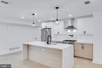 705 S 19th St in Philadelphia, PA - Building Photo - Building Photo