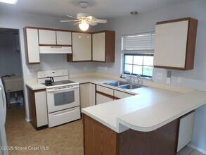 345 Ocean View Ln in Melbourne, FL - Building Photo - Building Photo