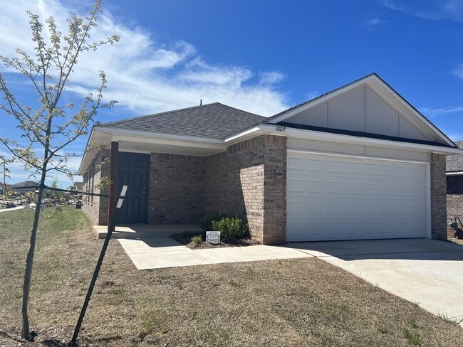 property at 1009 Ichabod Cir