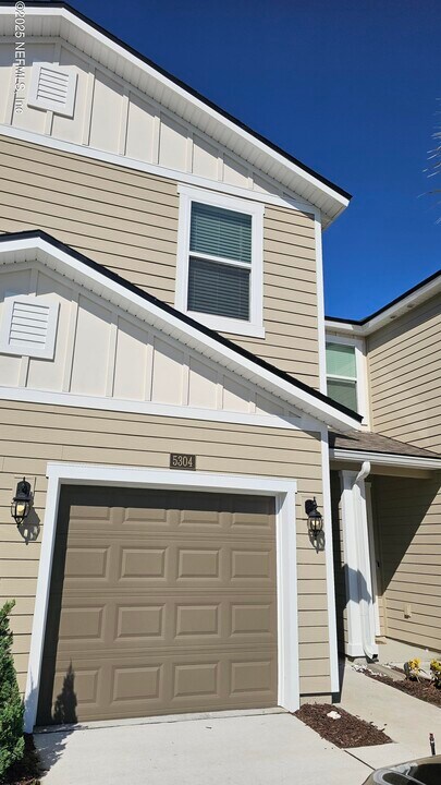 5304 Britton Ln in Jacksonville, FL - Building Photo