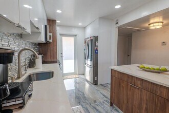 2801 N Palm Aire Dr in Pompano Beach, FL - Building Photo - Building Photo