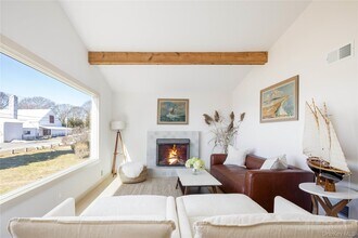 2845 Hobart Rd in Southold, NY - Building Photo - Building Photo