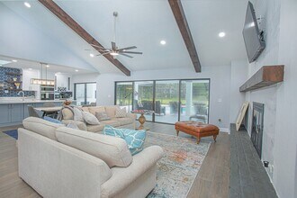 3160 Whisper Wind Dr in St. Cloud, FL - Foto de edificio - Building Photo
