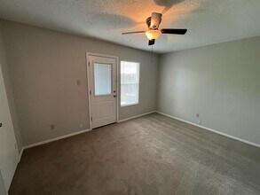 4919 Lovell Ave in Fort Worth, TX - Building Photo - Building Photo