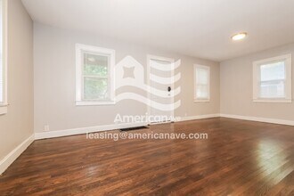 6130 Tracy Ave in Kansas City, MO - Building Photo - Building Photo