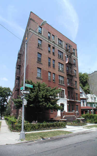 1705 Dorchester Rd in Brooklyn, NY - Building Photo - Building Photo