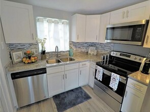10214 Sable Ridge Ct in Tampa, FL - Building Photo - Building Photo