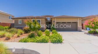 1150 Silva Wy in Manteca, CA - Building Photo