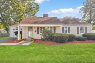 257 Winton St in Springfield, MA - Building Photo