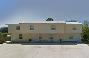 140 Parker Village Cir in Panama City, FL - Building Photo