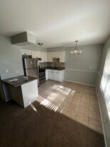 19815 E 14 Mile Rd in Clinton Township, MI - Building Photo