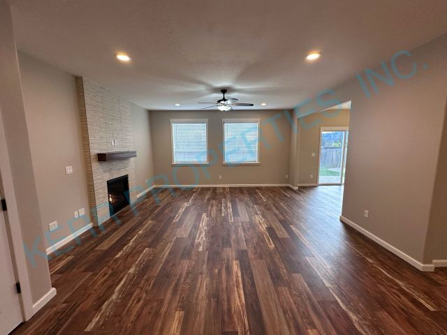 5910 SE 33rd St in Gresham, OR - Building Photo - Building Photo