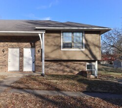 1304 Essex Ct in Columbia, MO - Building Photo - Building Photo