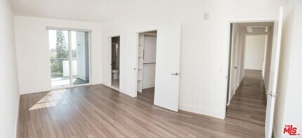 3618 Dunn Dr-Unit -105 in Los Angeles, CA - Building Photo - Building Photo