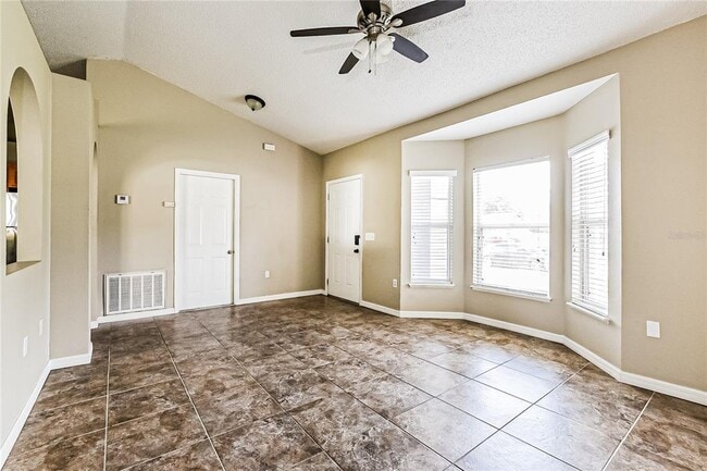822 Del Prado Dr in Kissimmee, FL - Foto de edificio - Building Photo