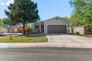 2331 Ponderosa Ct in Fort Collins, CO - Building Photo