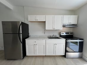 320 NE 13th Ave in Boynton Beach, FL - Foto de edificio - Building Photo