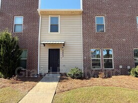 4423 Village Oak Ln in Pace, FL - Building Photo