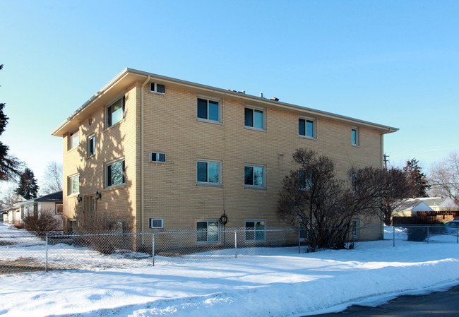 4755 Welcome Ave N in Minneapolis, MN - Building Photo - Building Photo