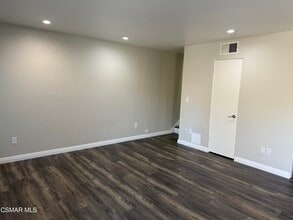100 Hurlbut St in Pasadena, CA - Building Photo - Building Photo