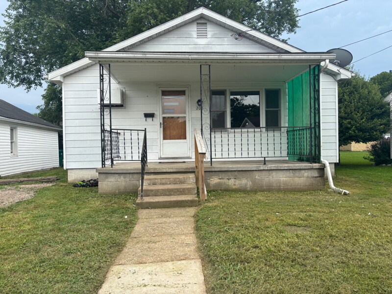 208 Cemetery Rd in Crooksville, OH - Building Photo