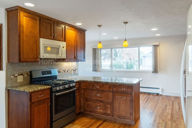 1003 W Eastmont Way in Spokane, WA - Building Photo - Building Photo