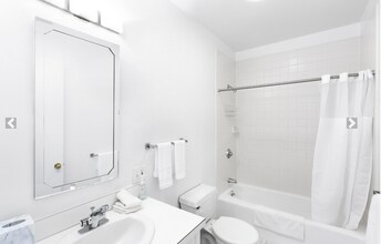 386 Commonwealth Ave, Unit BR-4B in Boston, MA - Foto de edificio - Building Photo