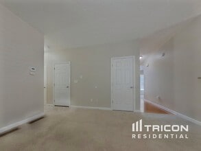 3745 Dove Creek Cir SW in Lawrenceville, GA - Building Photo - Building Photo