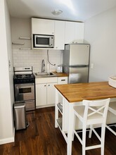 3614 Edwards Rd, Unit Apt 2 in Cincinnati, OH - Building Photo - Building Photo