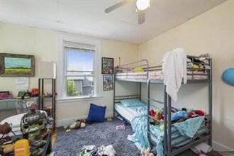 49 Bennett St, Unit 2 in Boston, MA - Foto de edificio - Building Photo