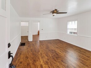 218 35th Pl in Manhattan Beach, CA - Building Photo - Building Photo