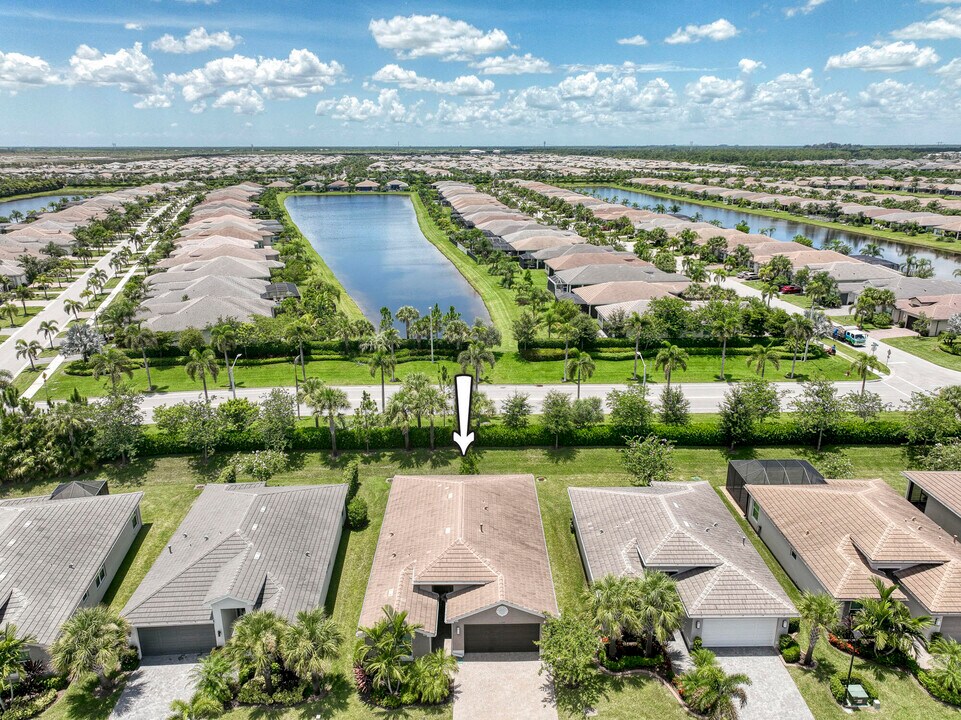 11597 SW Hawkins Terrace in Port St. Lucie, FL - Building Photo