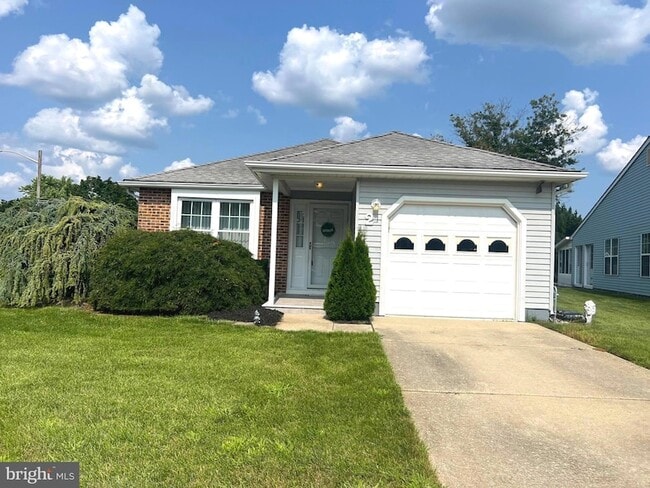 property at 2 Warner Ct