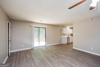 4585 Old Lake Dr in Decatur, GA - Building Photo - Building Photo