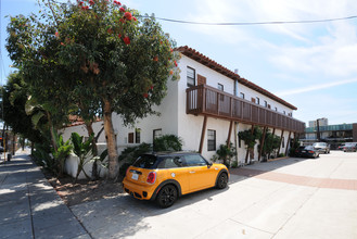 1228 N Broadway in Santa Ana, CA - Foto de edificio - Building Photo