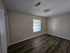 3689 E Olive Rd in Pensacola, FL - Foto de edificio - Building Photo