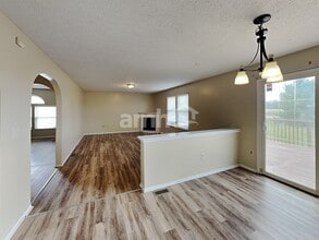 5243 Arborline Ct in Canal Winchester, OH - Foto de edificio - Building Photo