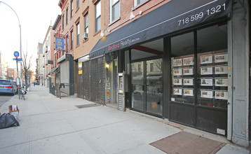 307 Bedford Ave in Brooklyn, NY - Building Photo - Building Photo