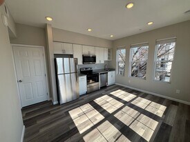 1812 H Pl NE in Washington, DC - Building Photo