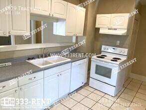 4929 Tracy Ave in Kansas City, MO - Building Photo - Building Photo