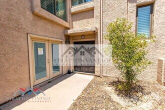 310 E Bluebell Ln in Tempe, AZ - Foto de edificio - Building Photo