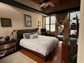 420 W Ontario St, Unit 410 in Chicago, IL - Building Photo - Building Photo