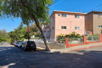 2625 W Avenue 35 in Los Angeles, CA - Building Photo - Building Photo