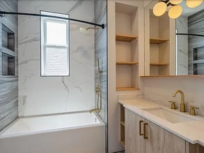 841 N Mozart St, Unit A08C in Chicago, IL - Building Photo - Building Photo